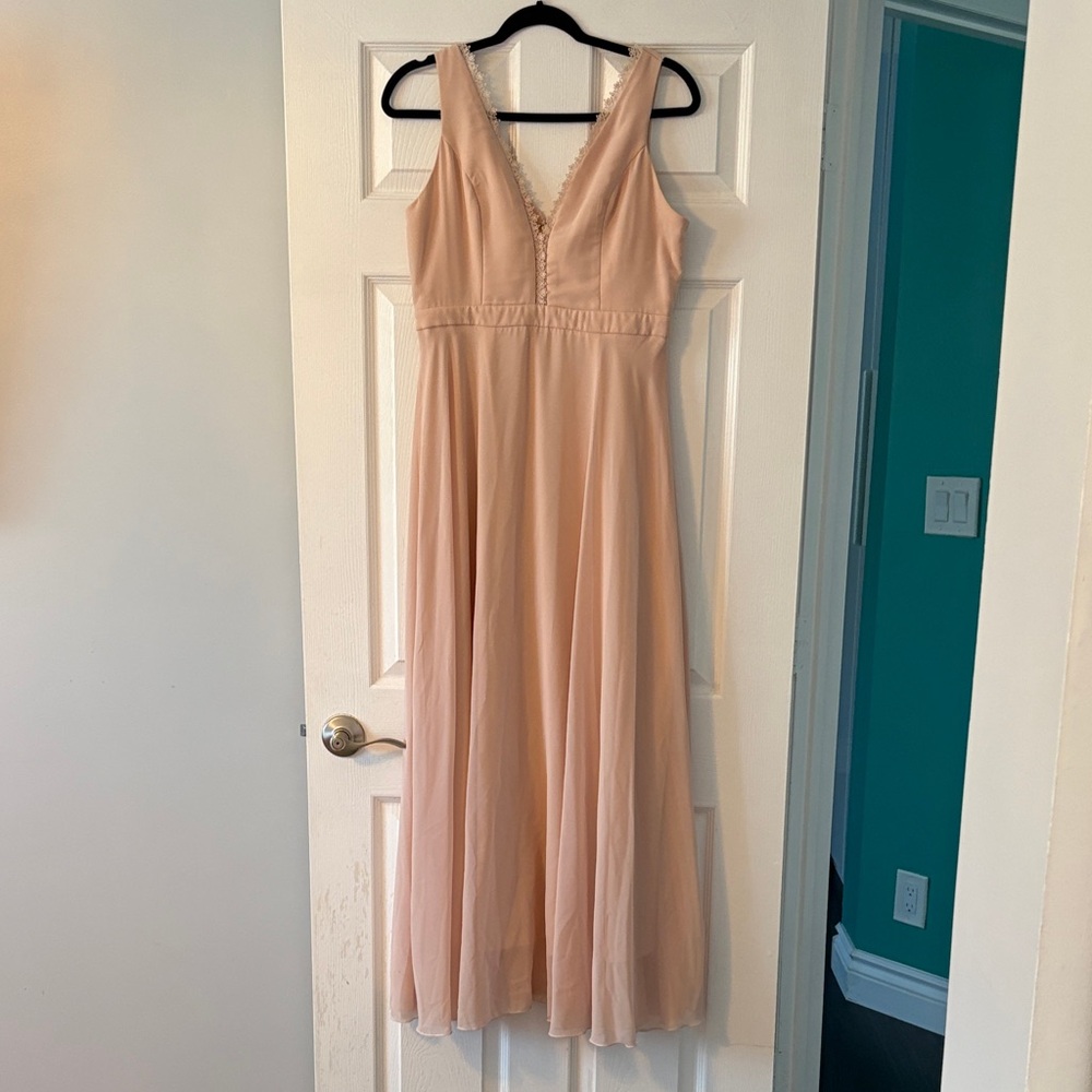 Sleeveless V-Neck Maxi Dress in Blush Pink